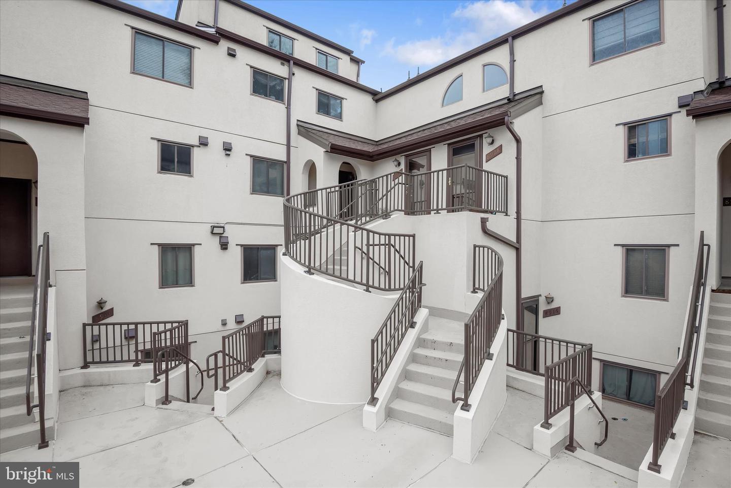 8908 Battery Pl #5 — photo