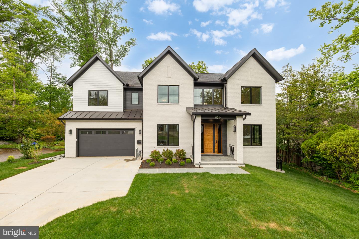 8314 Thoreau Dr — photo