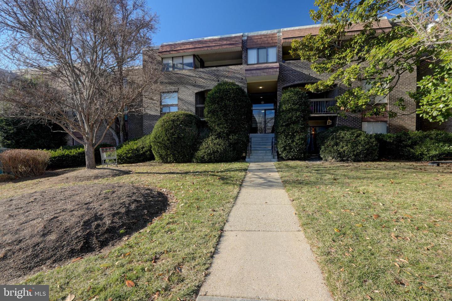 415 Christopher Avenue #11 — photo