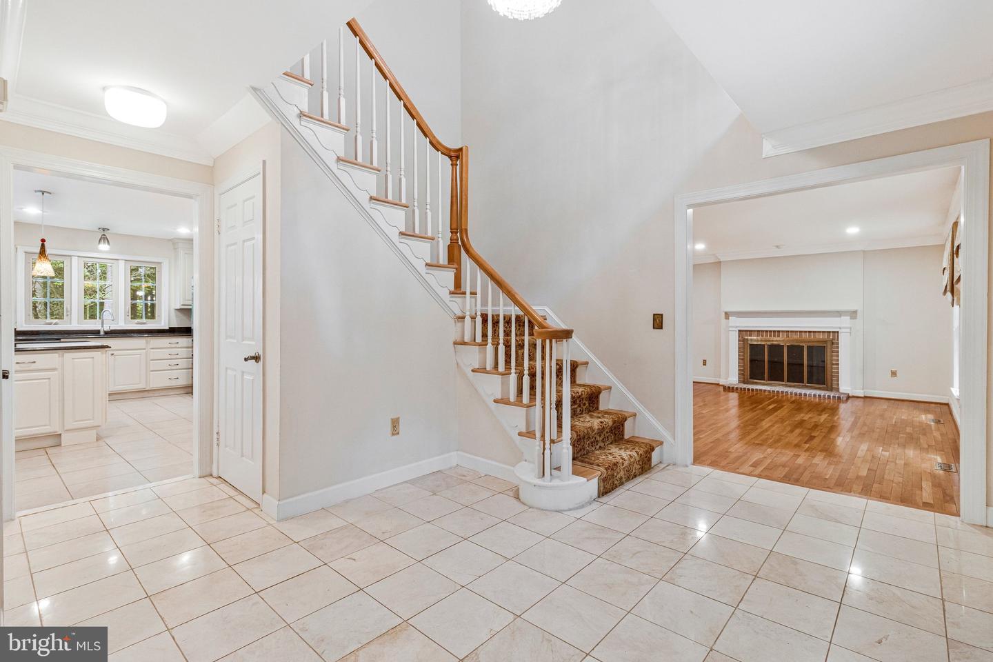 10009 New London Dr — photo