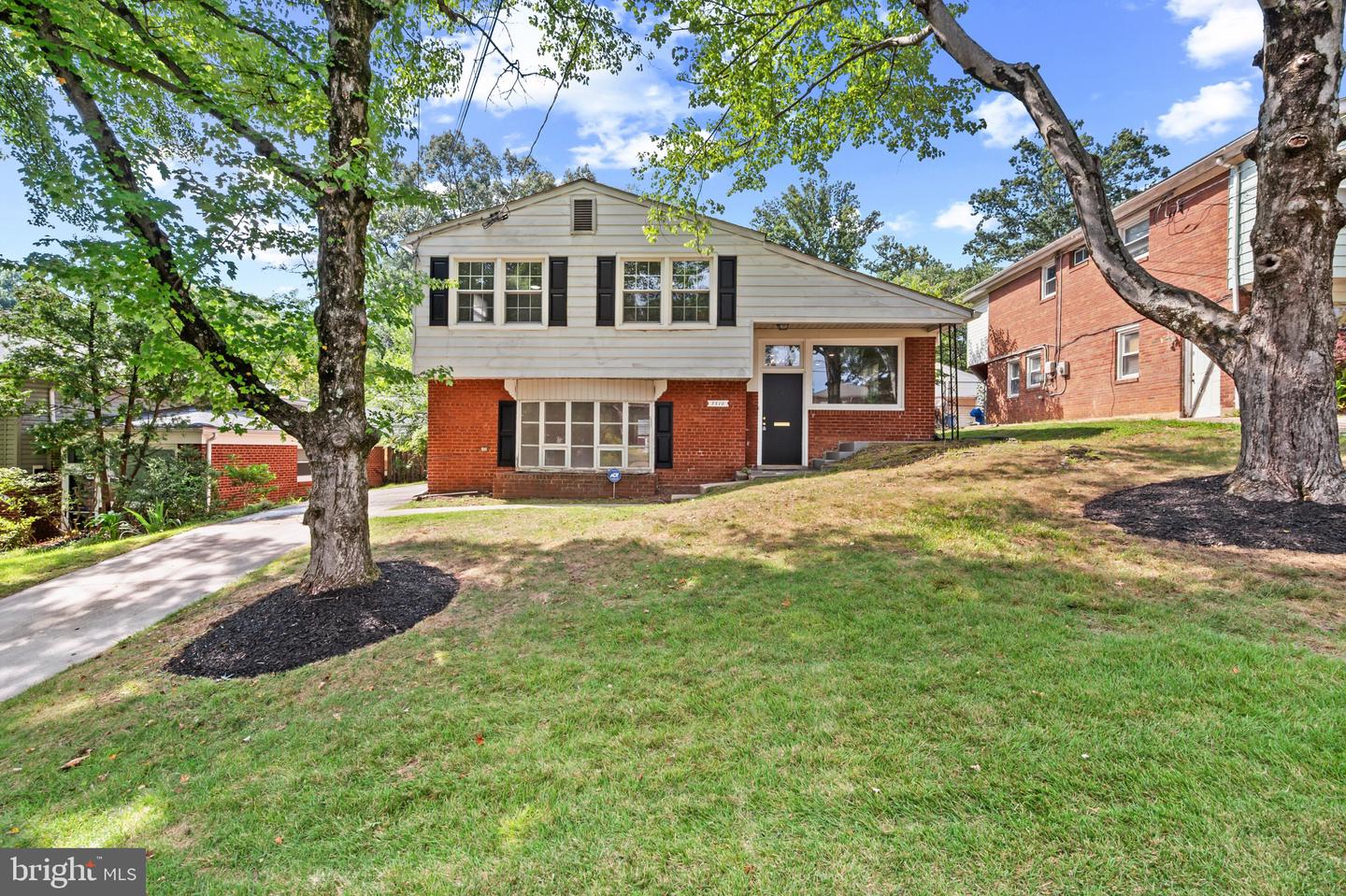 7510 Dundalk Rd — photo