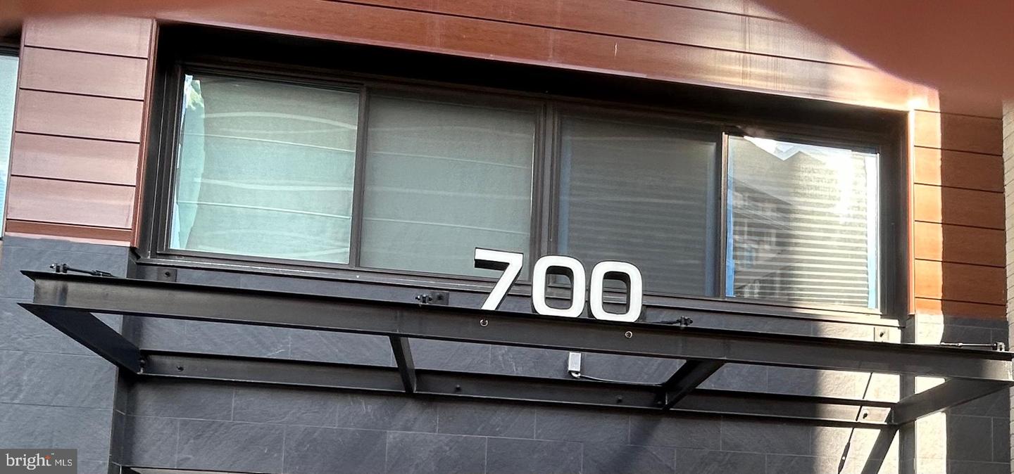 700 Roeder Rd #201 — photo