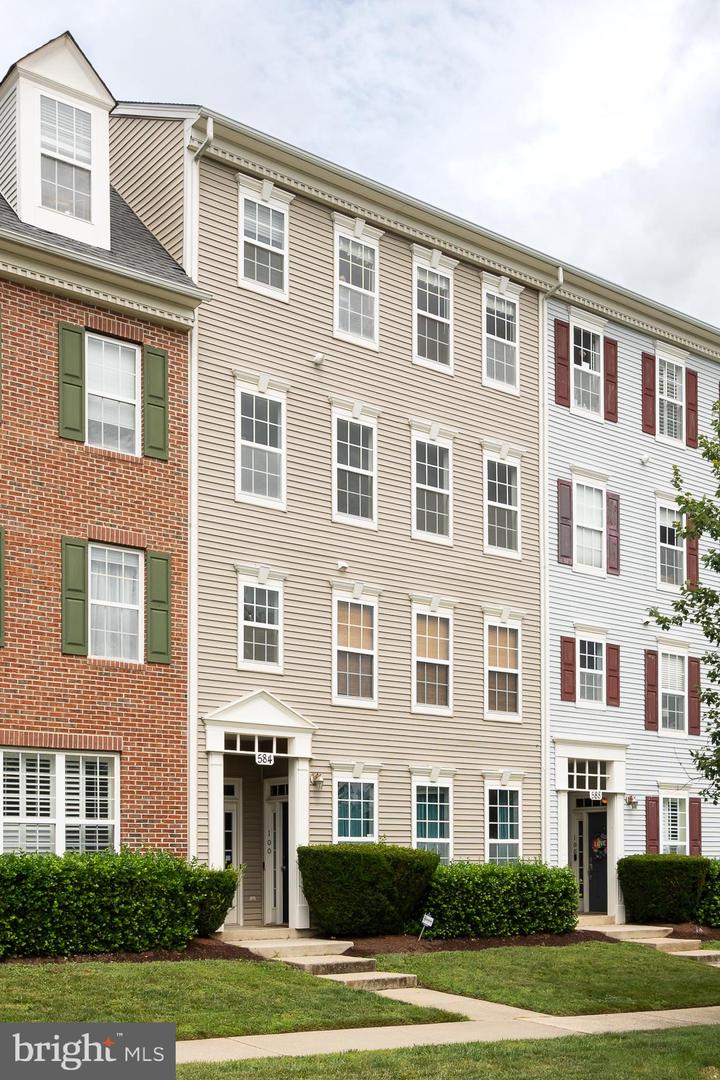 584 Orchard Ridge Dr #200 — photo
