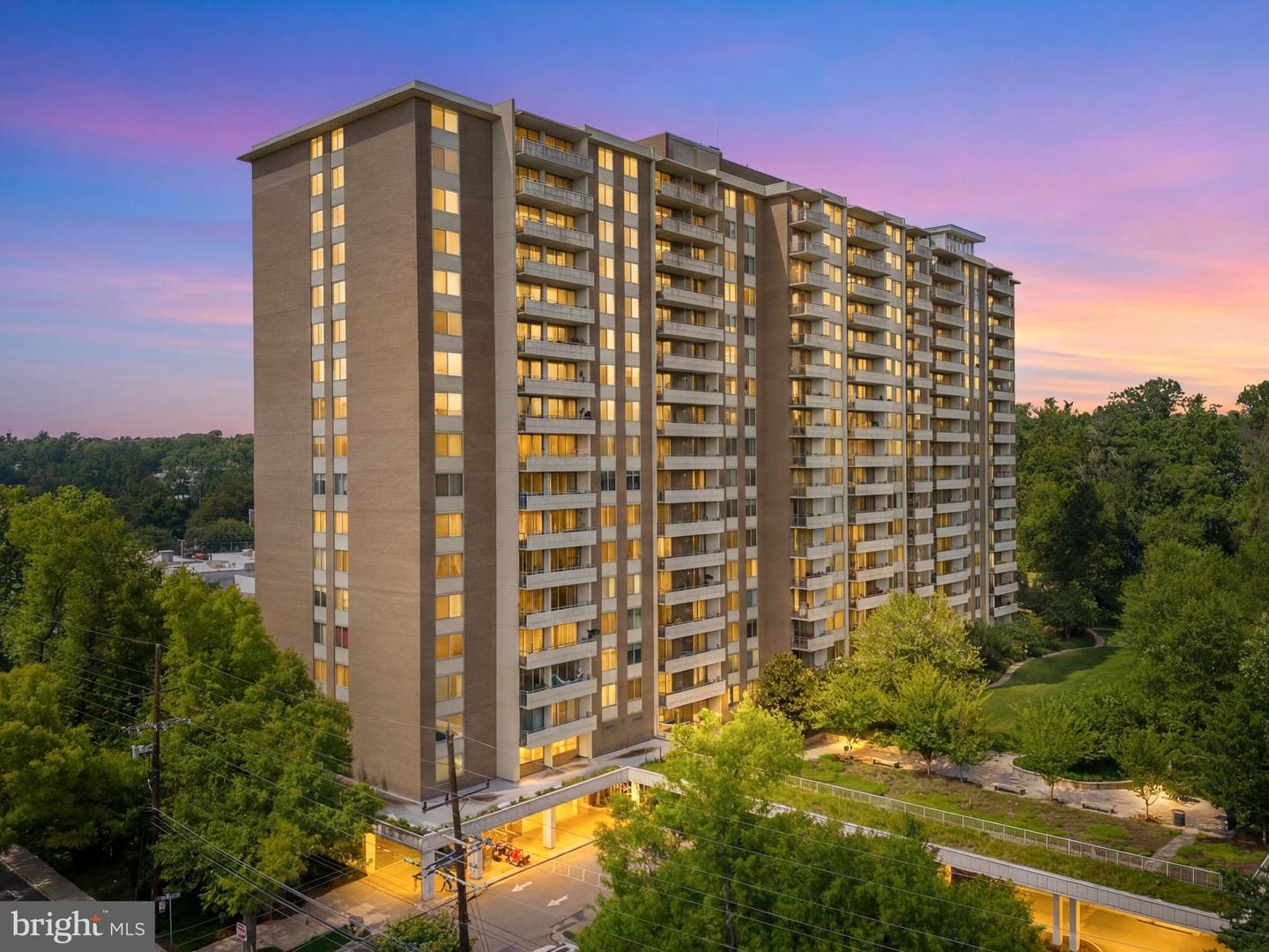 5101 River Rd #1103 — photo