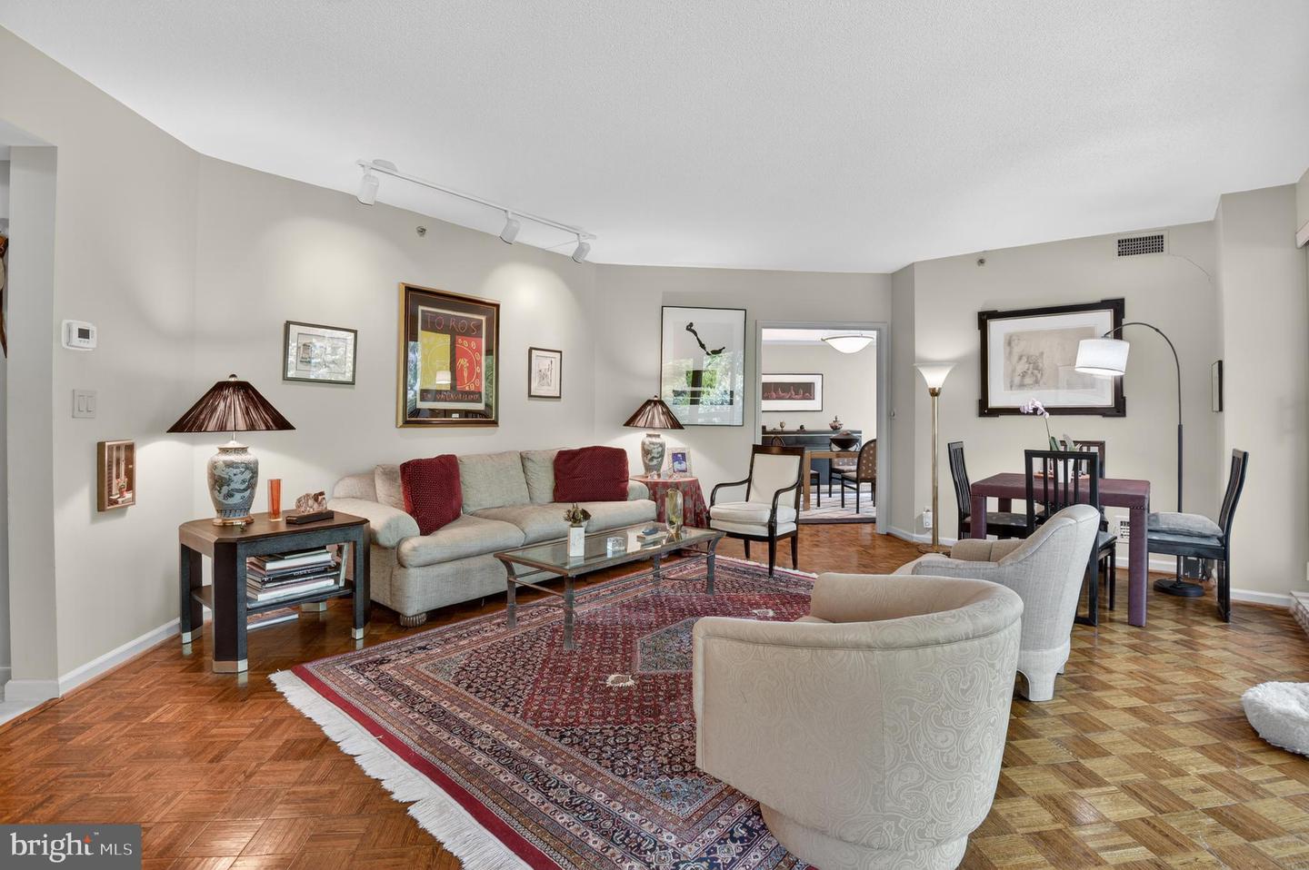 5600 Wisconsin Ave #1-207 — photo