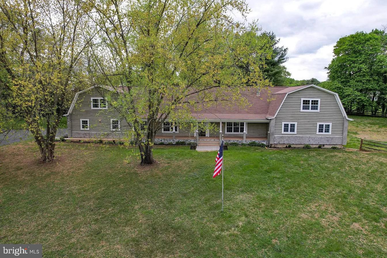 23311 Woodfield Rd — photo