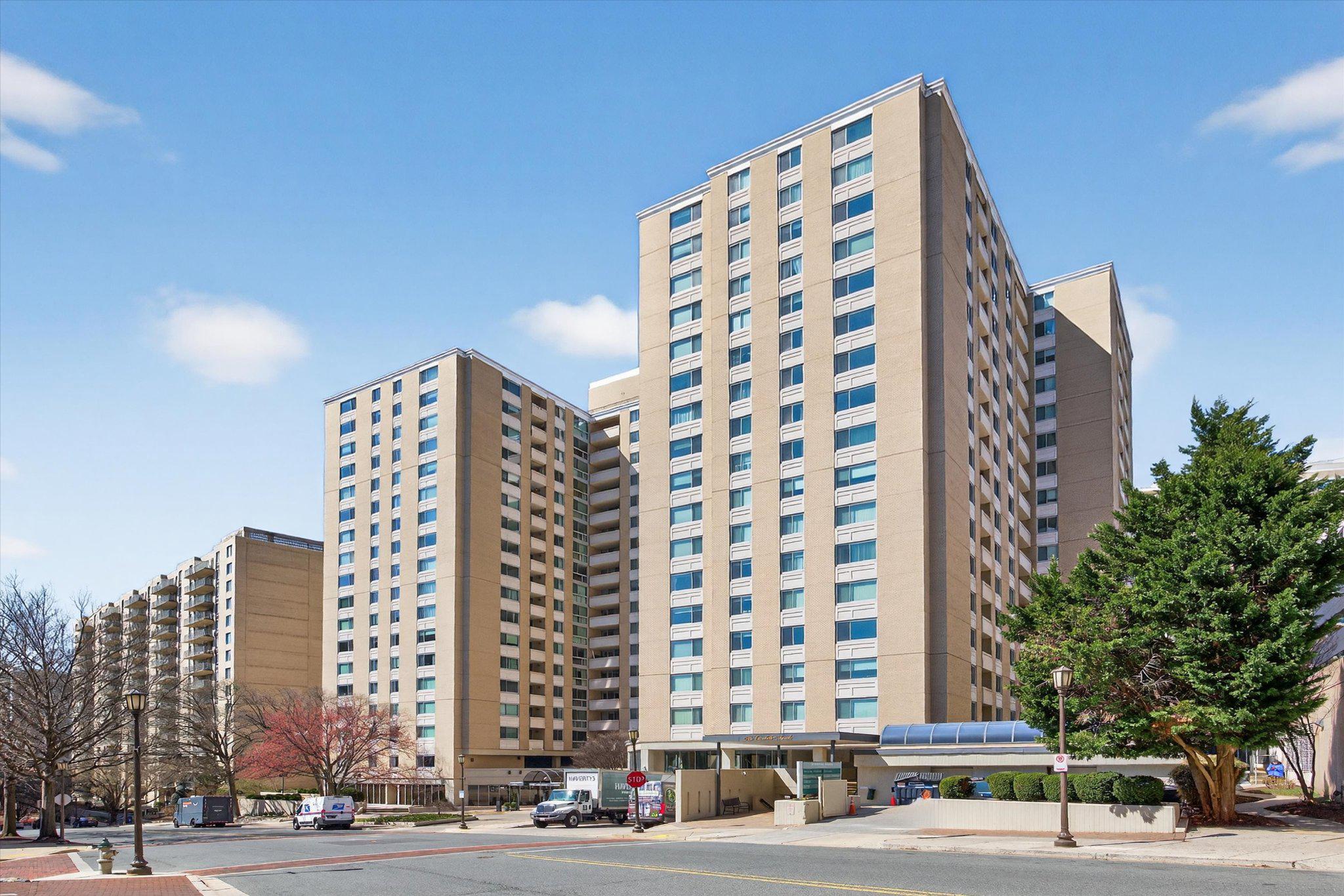 4601 N Park Ave #214P — photo