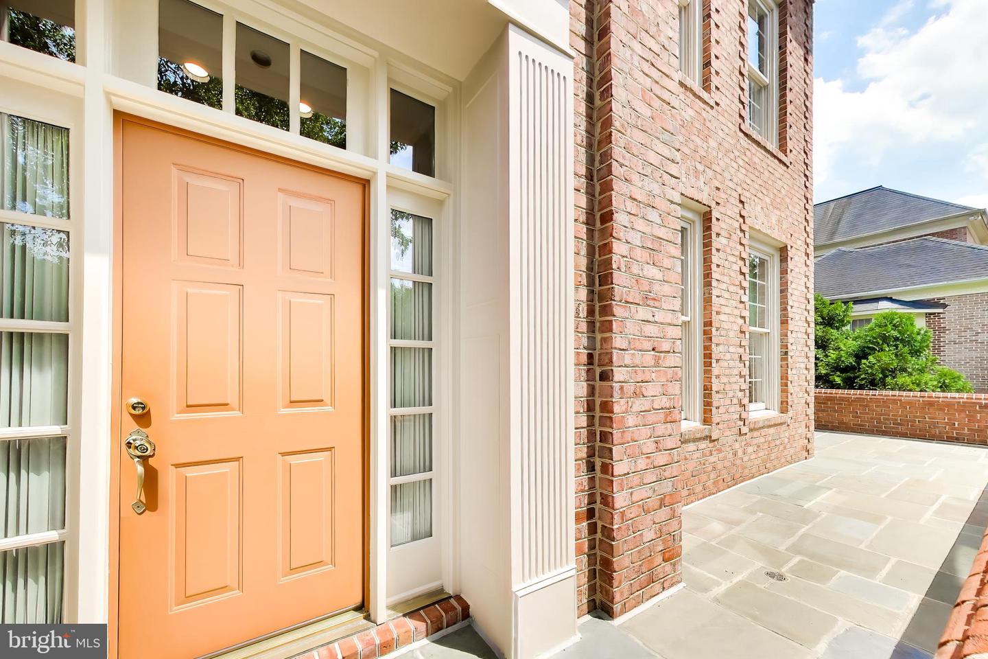 8011 Summer Mill Ct — photo