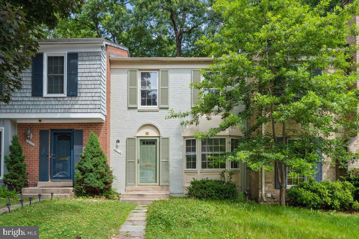 10113 Maple Leaf Dr — photo