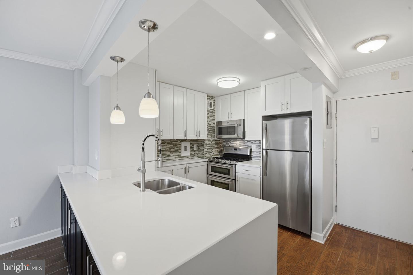 11801 Rockville Pike #807 — photo