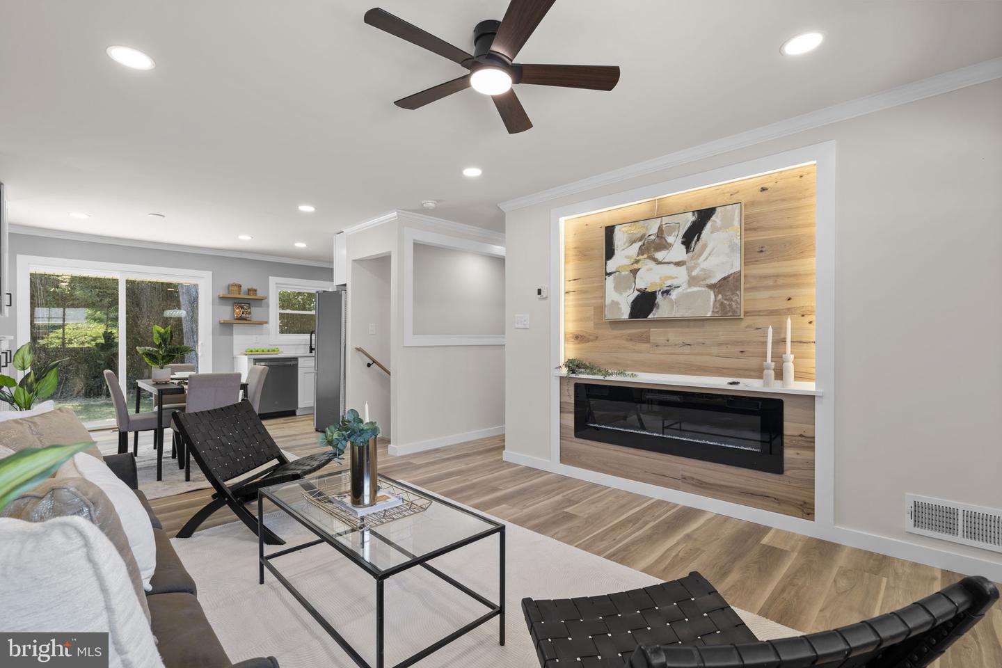 4304 Elizabeth St — photo