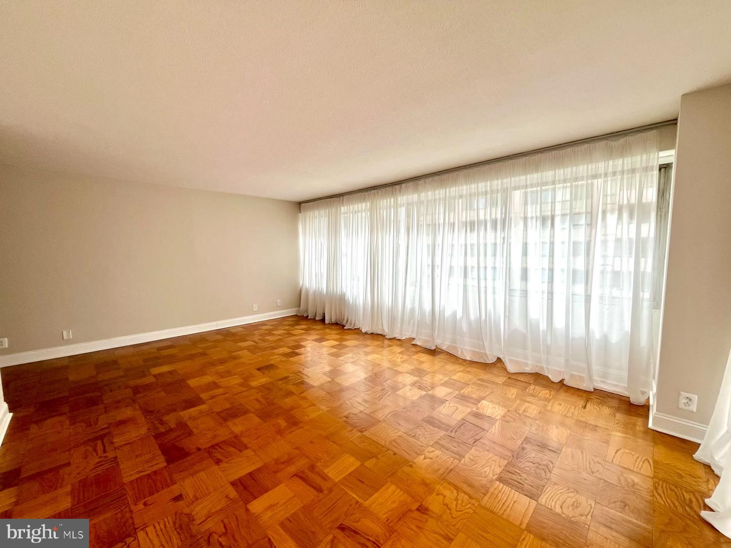 5500 Friendship Blvd #1116N — photo