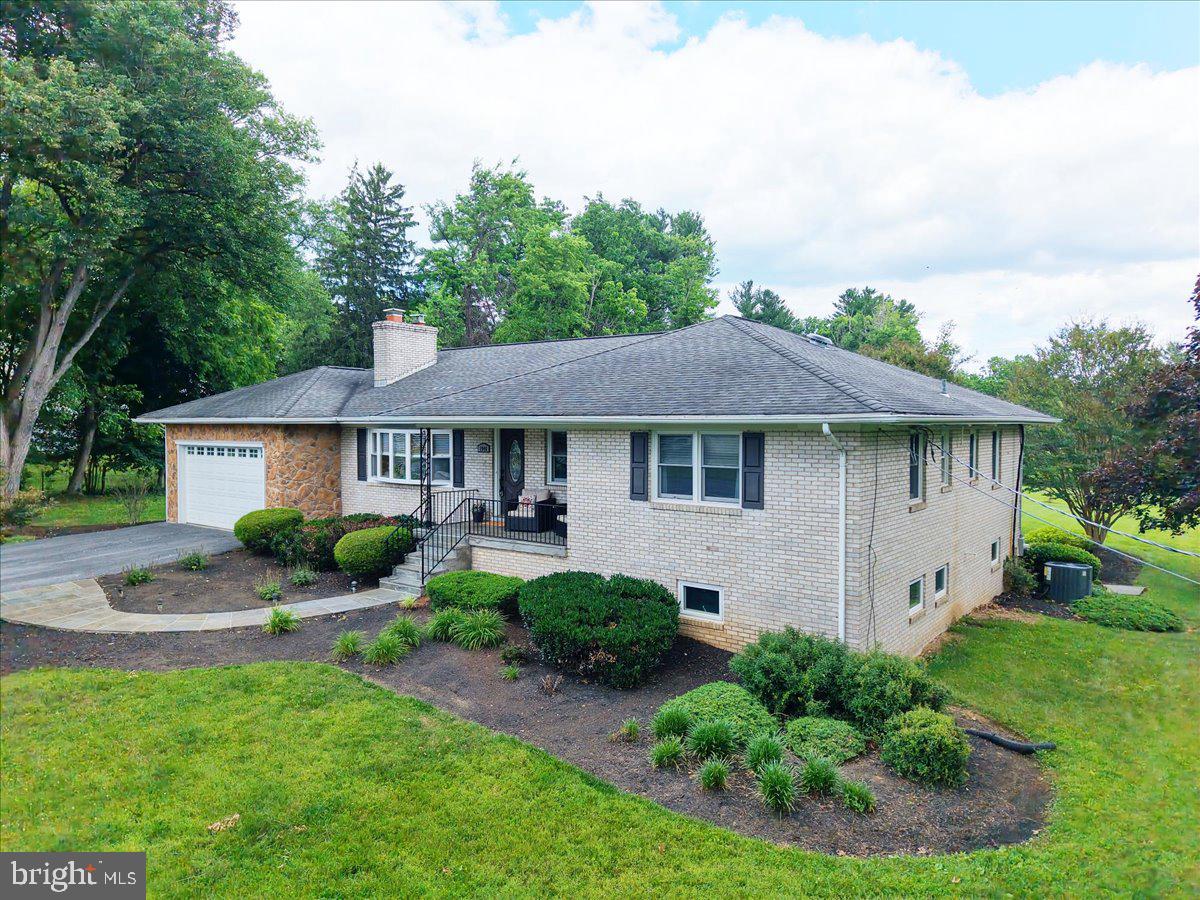 1946 BRIGGS CHANEY ROAD, SILVER SPRING MD 20905 — photo 2