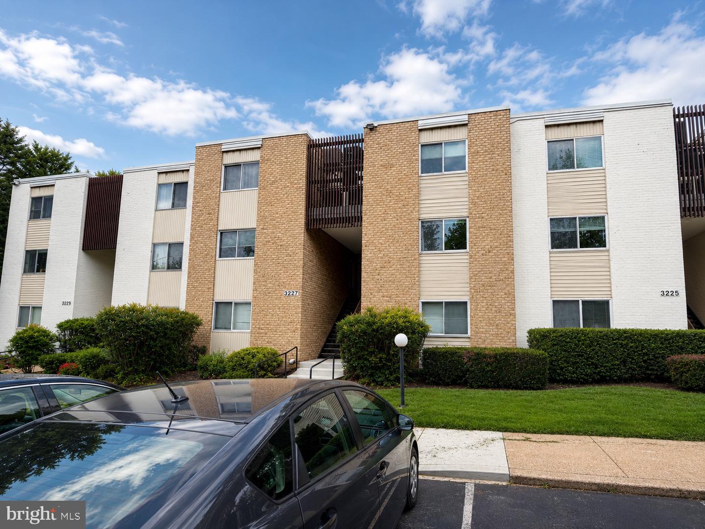 3227 University Blvd W #G 21 — photo
