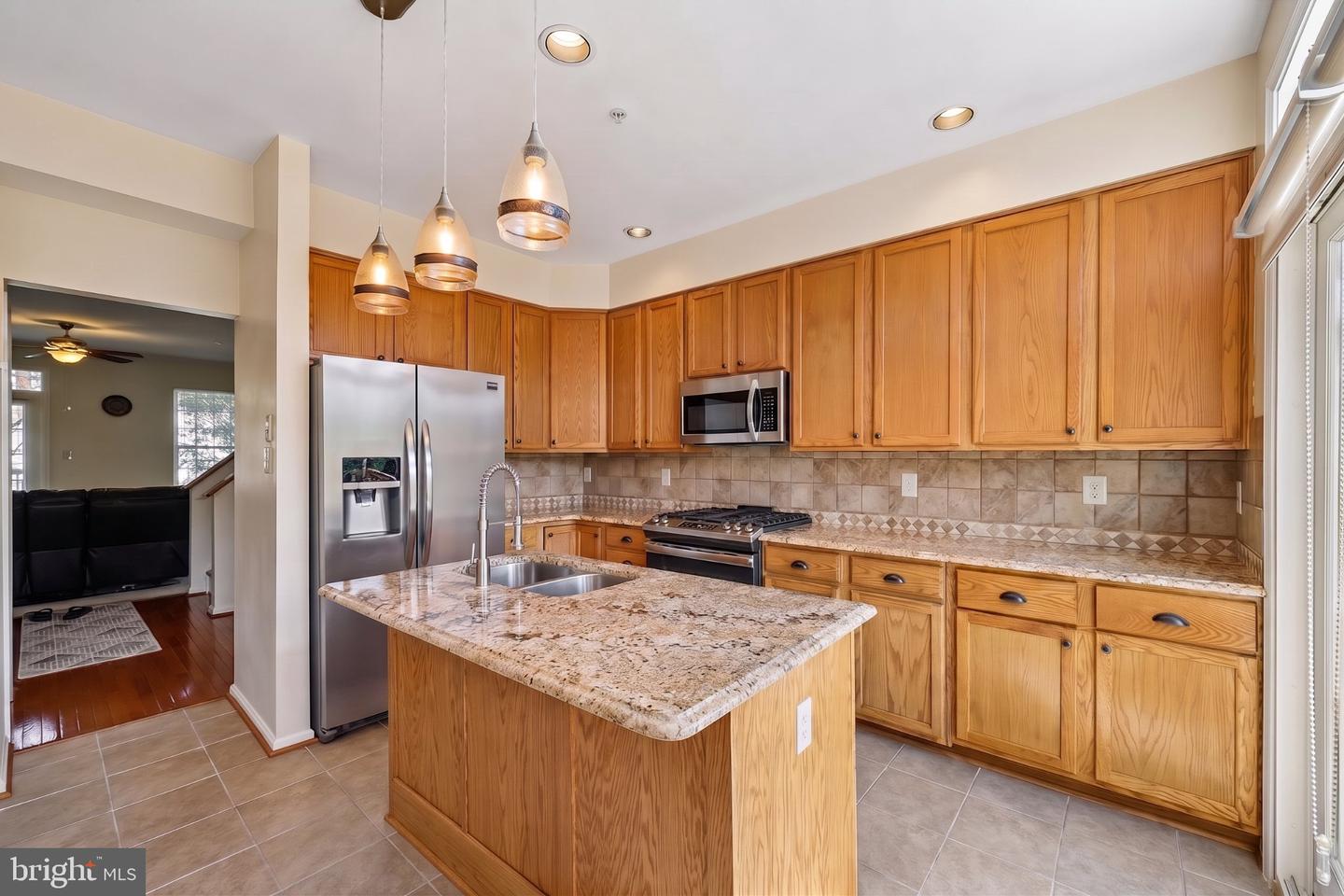 7804 Yankee Harbor Dr — photo