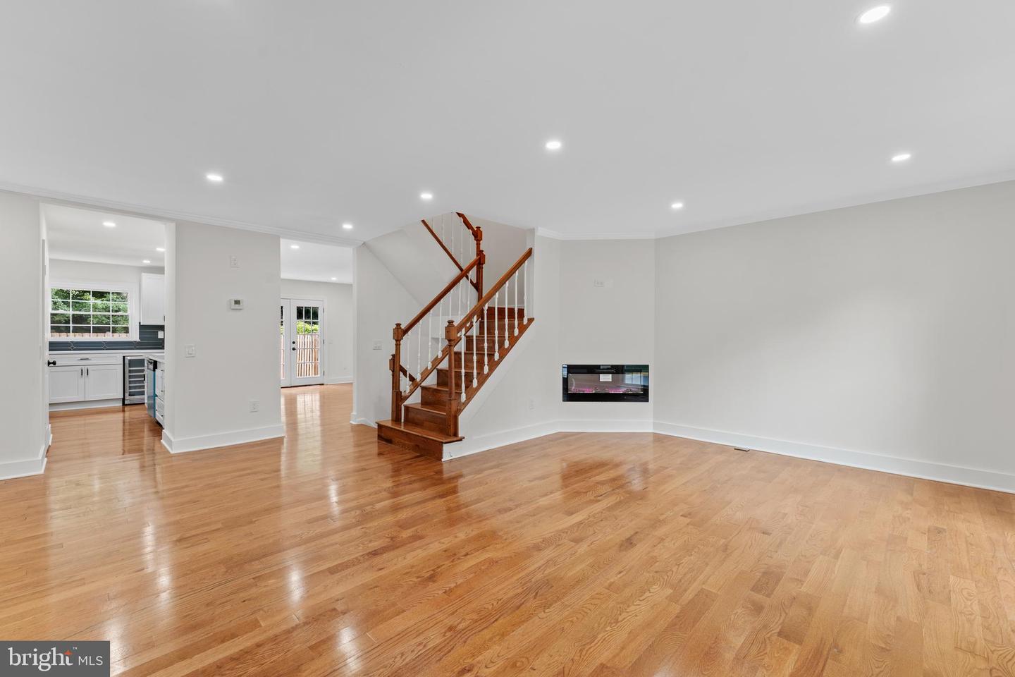671 Concerto Lane, Silver Spring, MD 20901 — photo 2