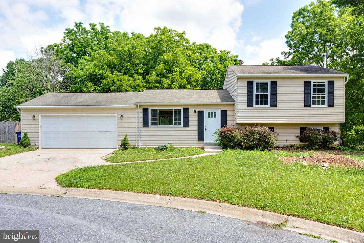 10301 Bloom Dr — photo
