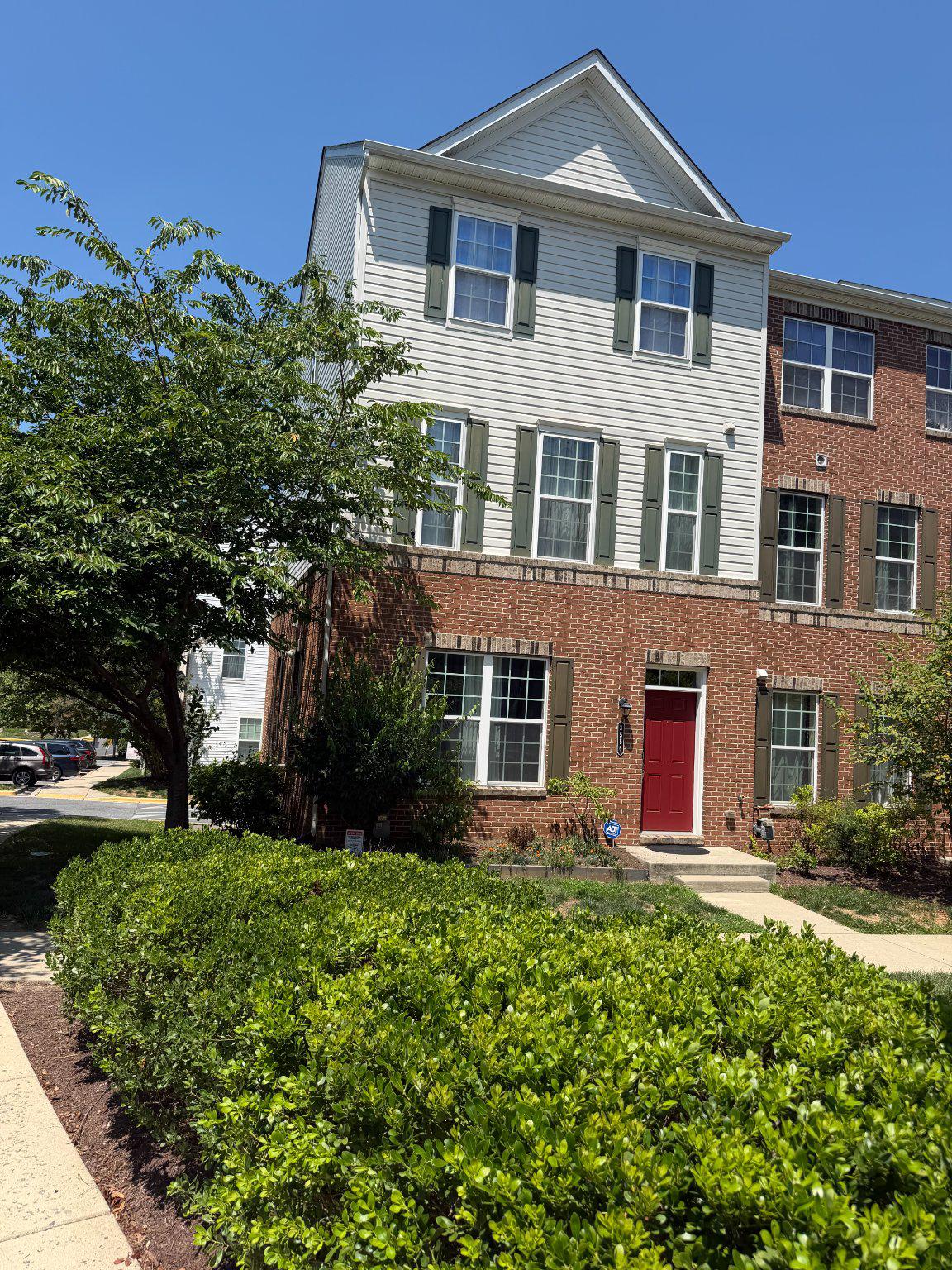 3556 Woodlake Dr #17 — photo
