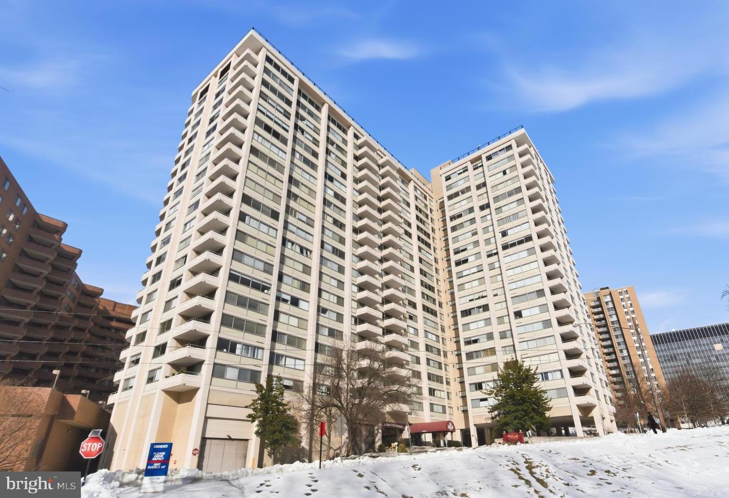 4515 Willard Ave #606S — photo