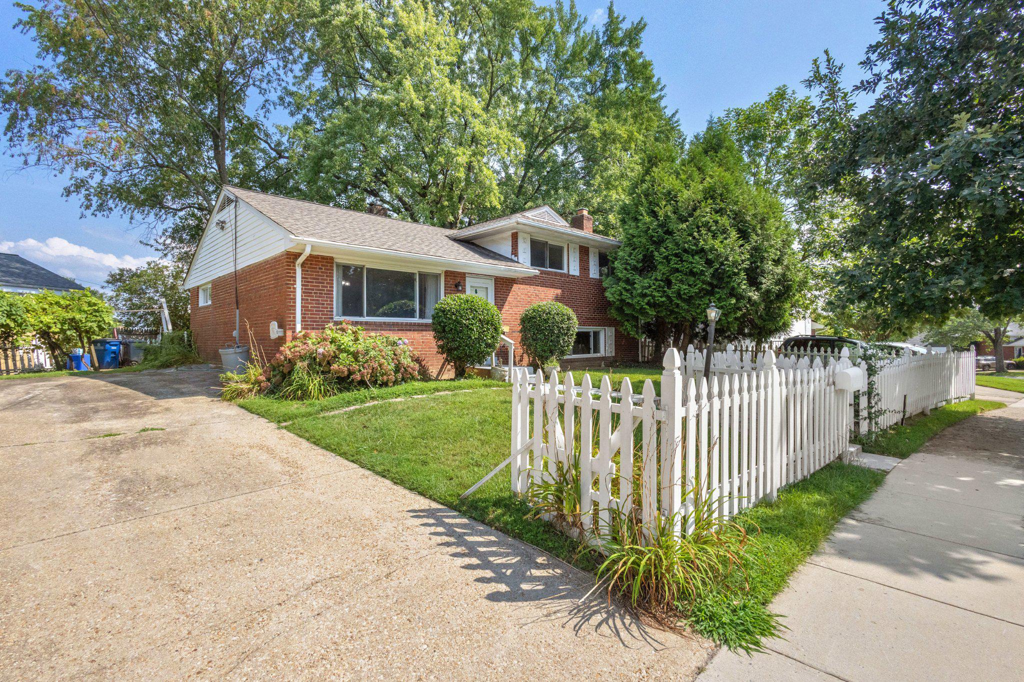 10313 Conover Drive, Silver Spring, MD 20902 — photo 2