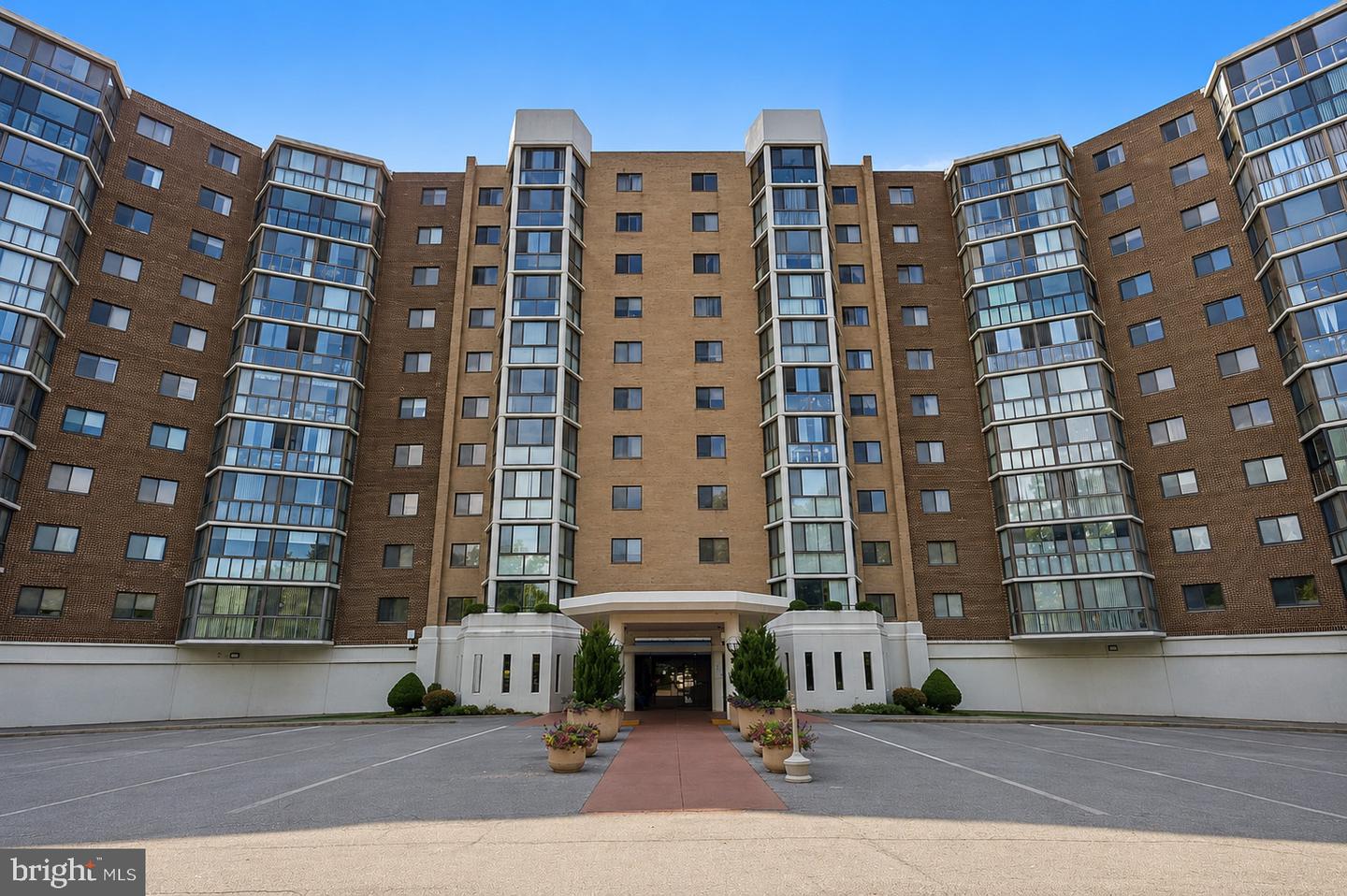 15115 Interlachen Dr #3-524 — photo