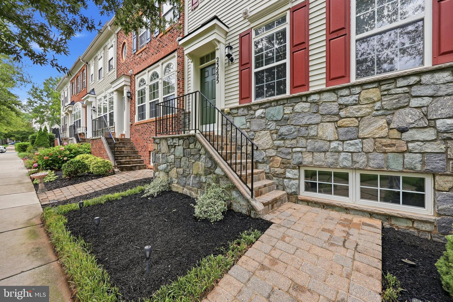 23225 Rainbow Arch Dr — photo