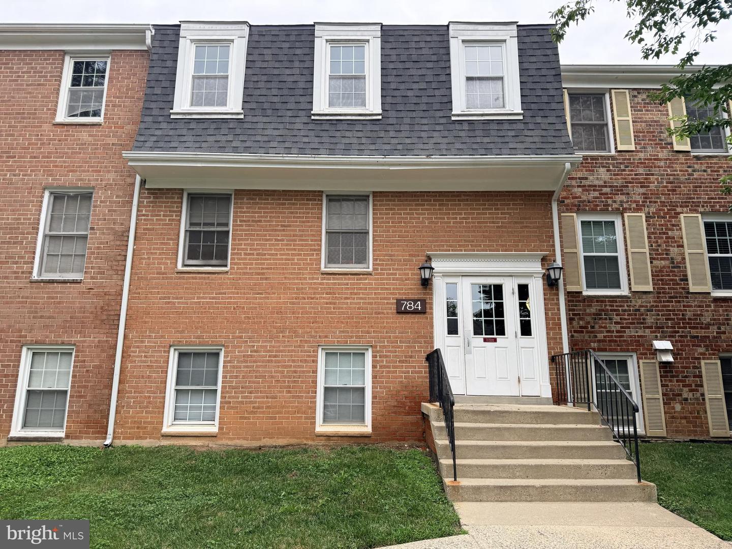 784 Quince Orchard Blvd #784-P2 — photo
