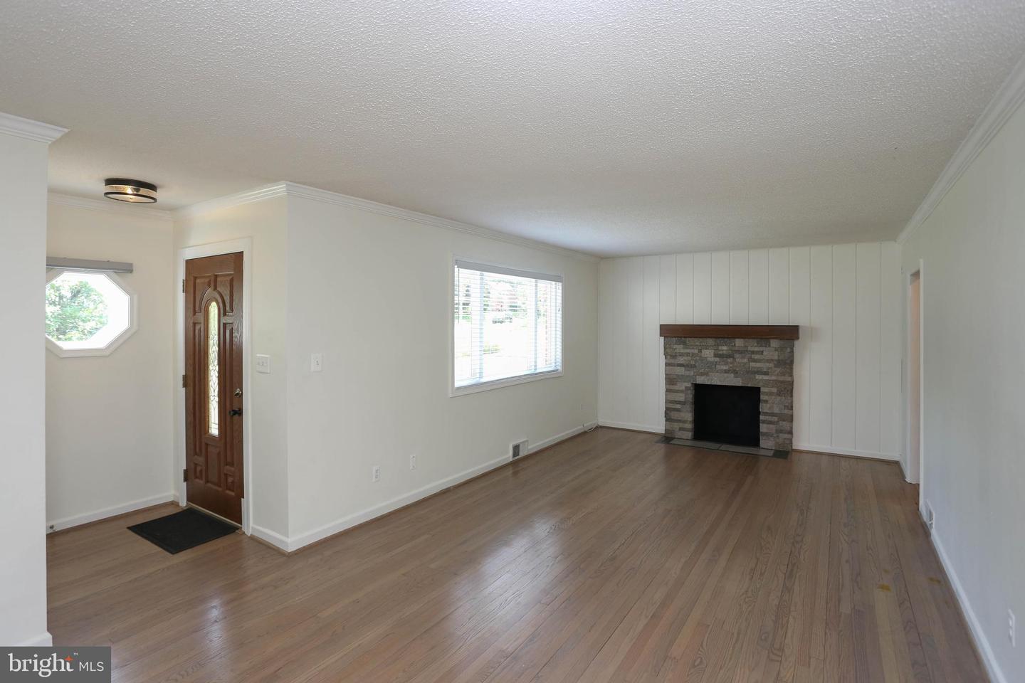 1202 Dennis Ave — photo