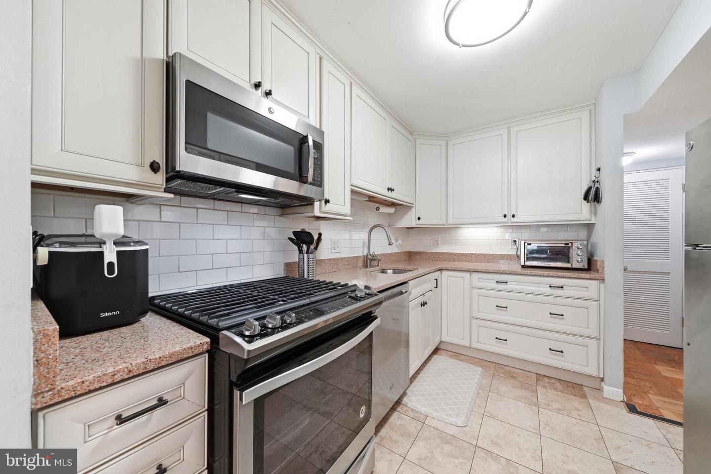 2105 Unit 15-103 Walsh View Ter #15 — photo