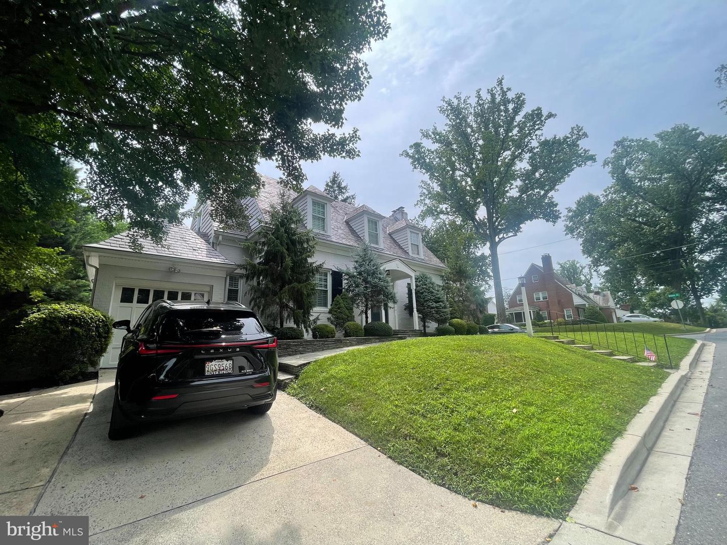 8201 Larry Pl — photo