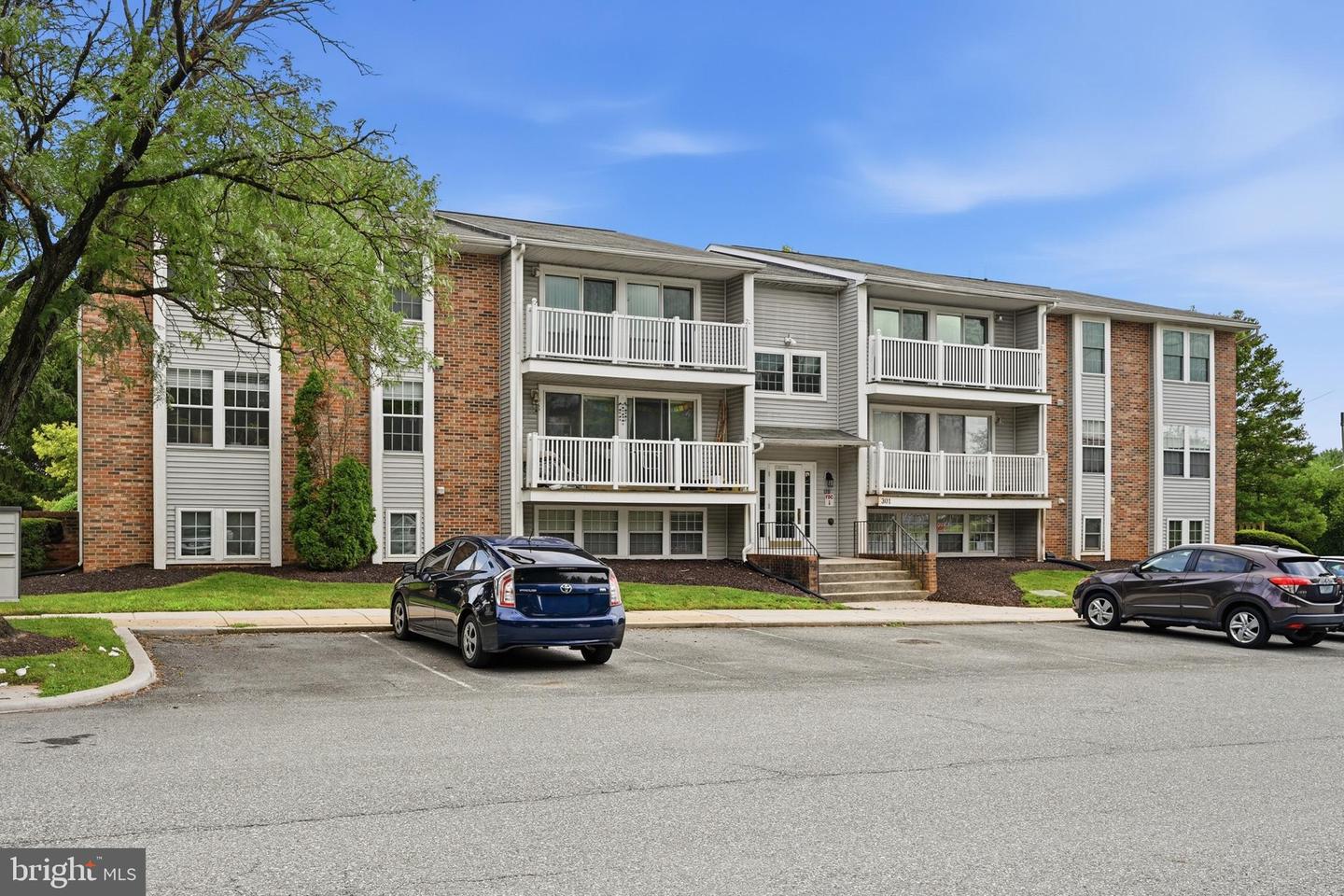 301 Palmspring Dr #3-4 — photo
