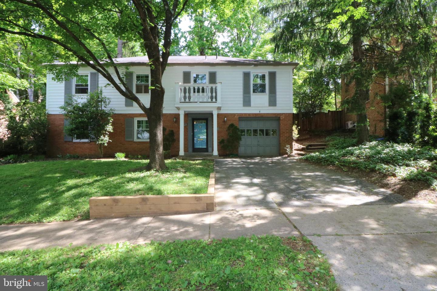 6703 Rannoch Road, Bethesda, MD 20817