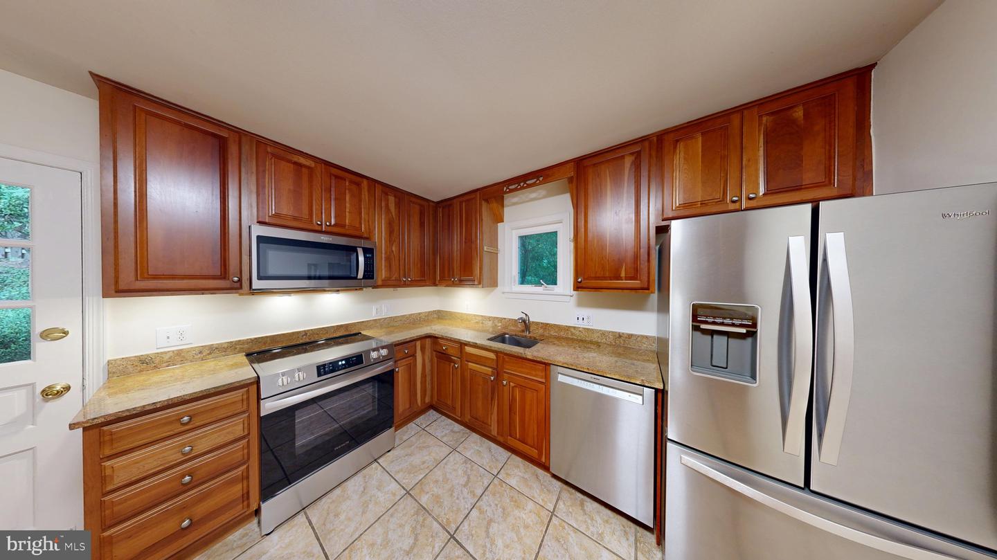 6703 Rannoch Road, Bethesda, MD 20817 — photo 2