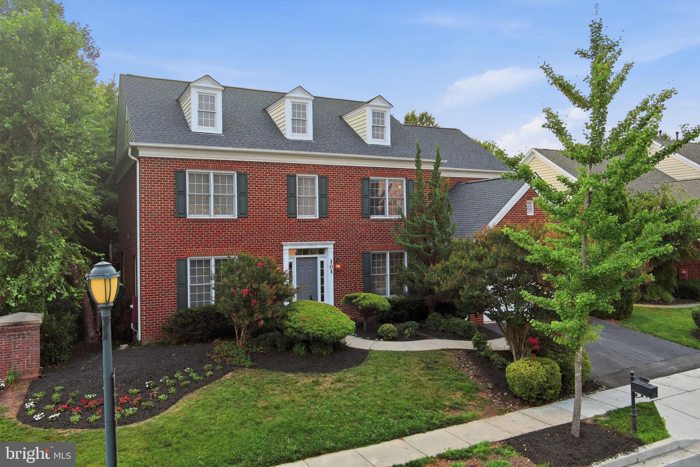 101 Jersey Ln — photo
