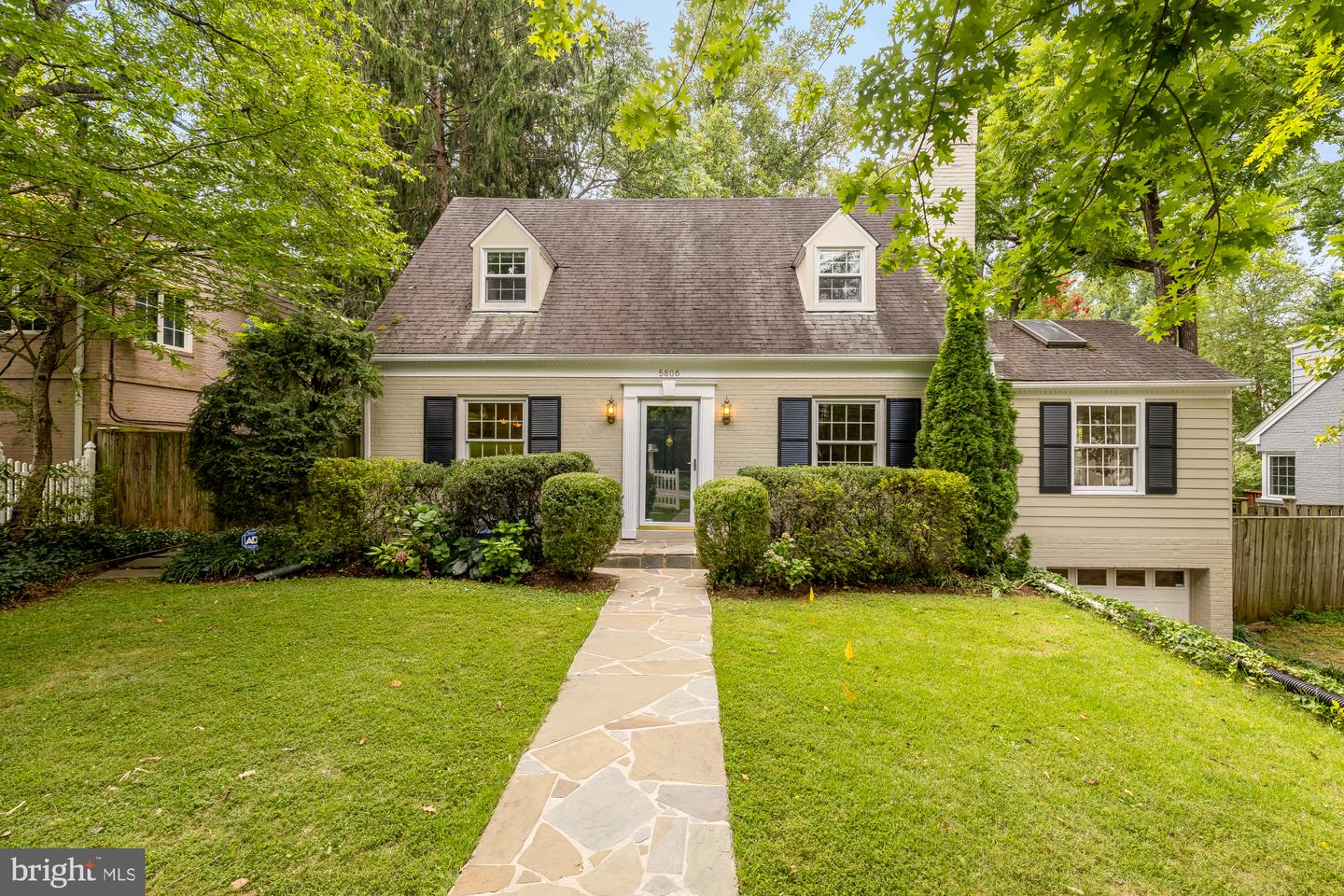 5806 Wilson Ln — photo