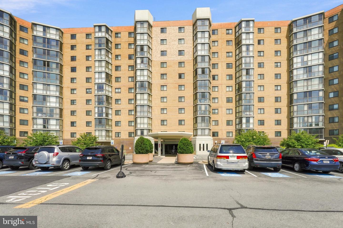 3330 N Leisure World Blvd #5-427 — photo