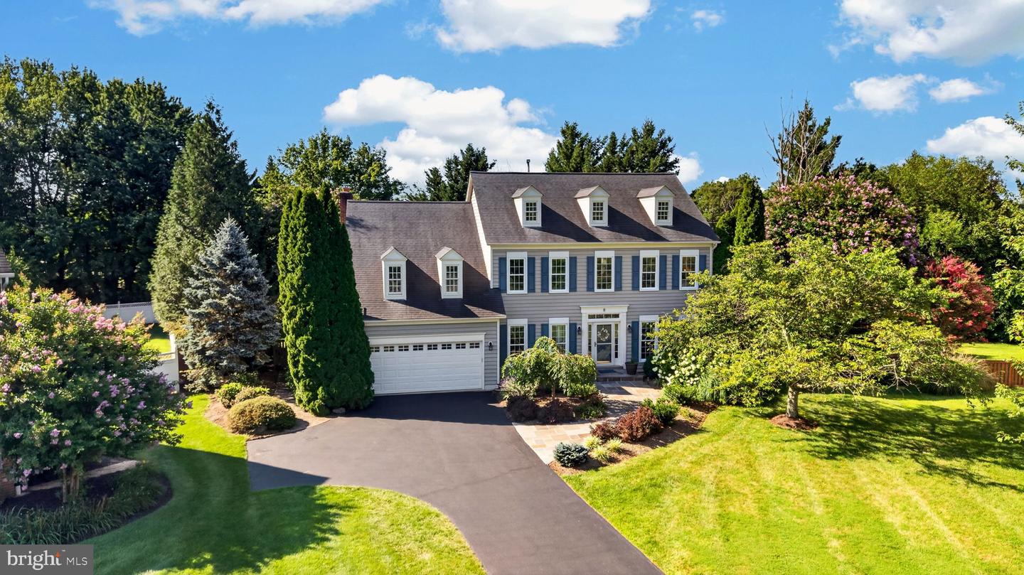 8 Haller Ct — photo
