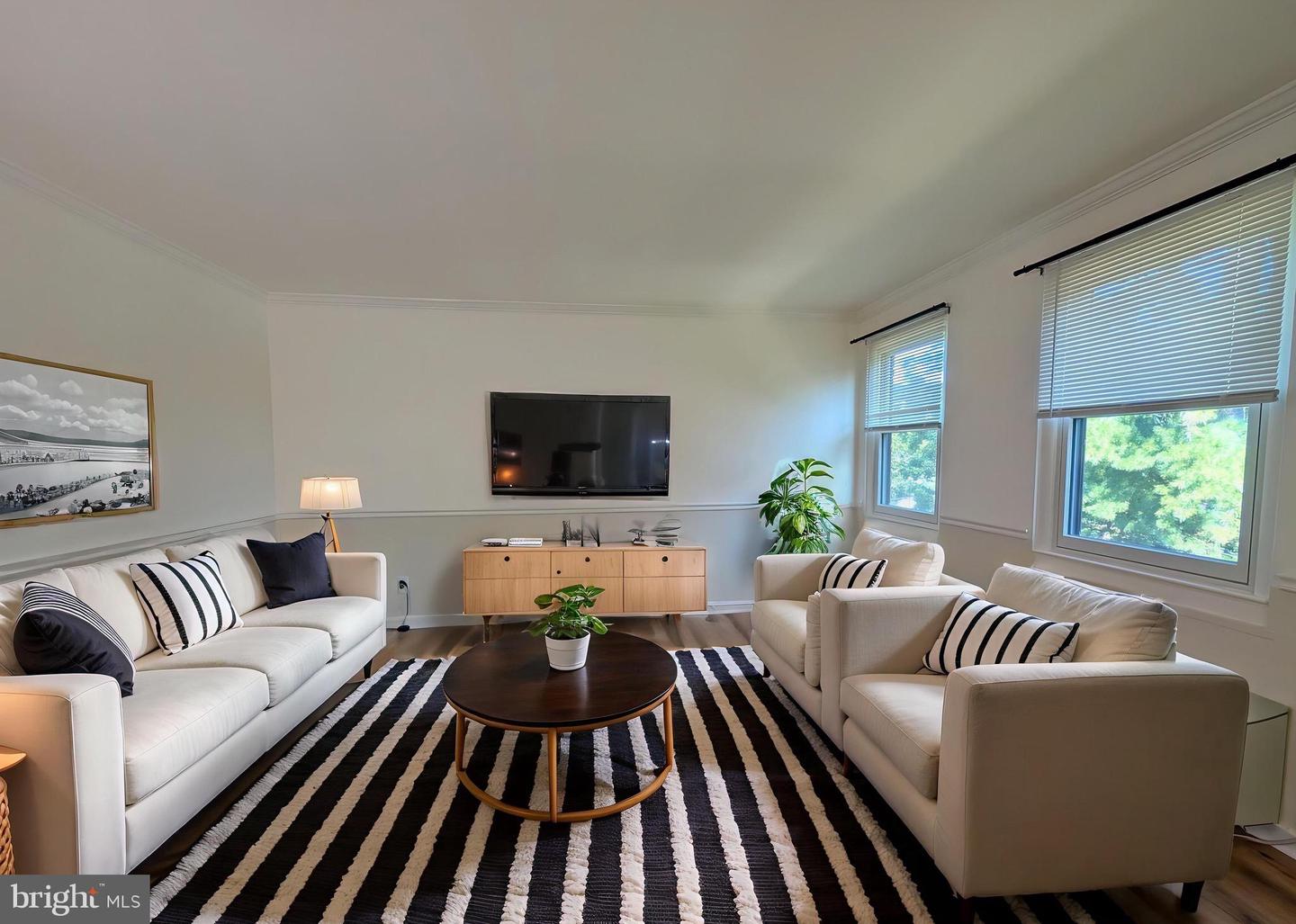 4824 Chevy Chase Dr #302 — photo