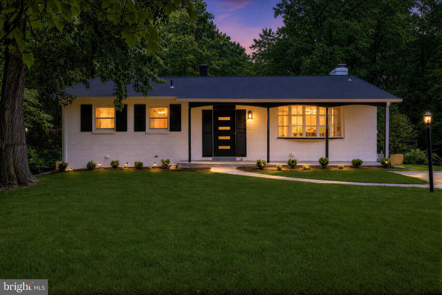13219 Hathaway Dr — photo