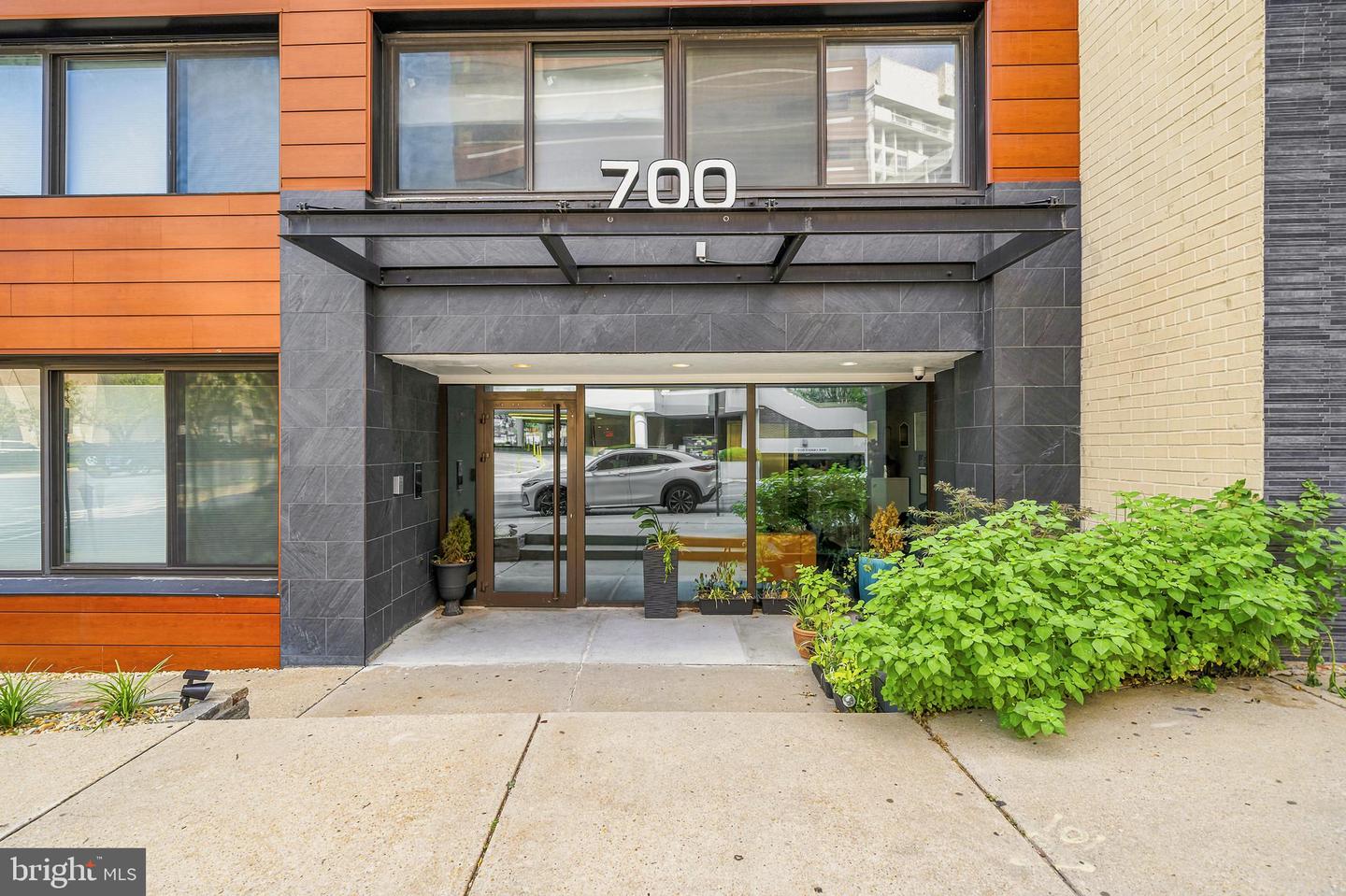 700 Roeder Road #403, Silver Spring MD 20910 — photo 2