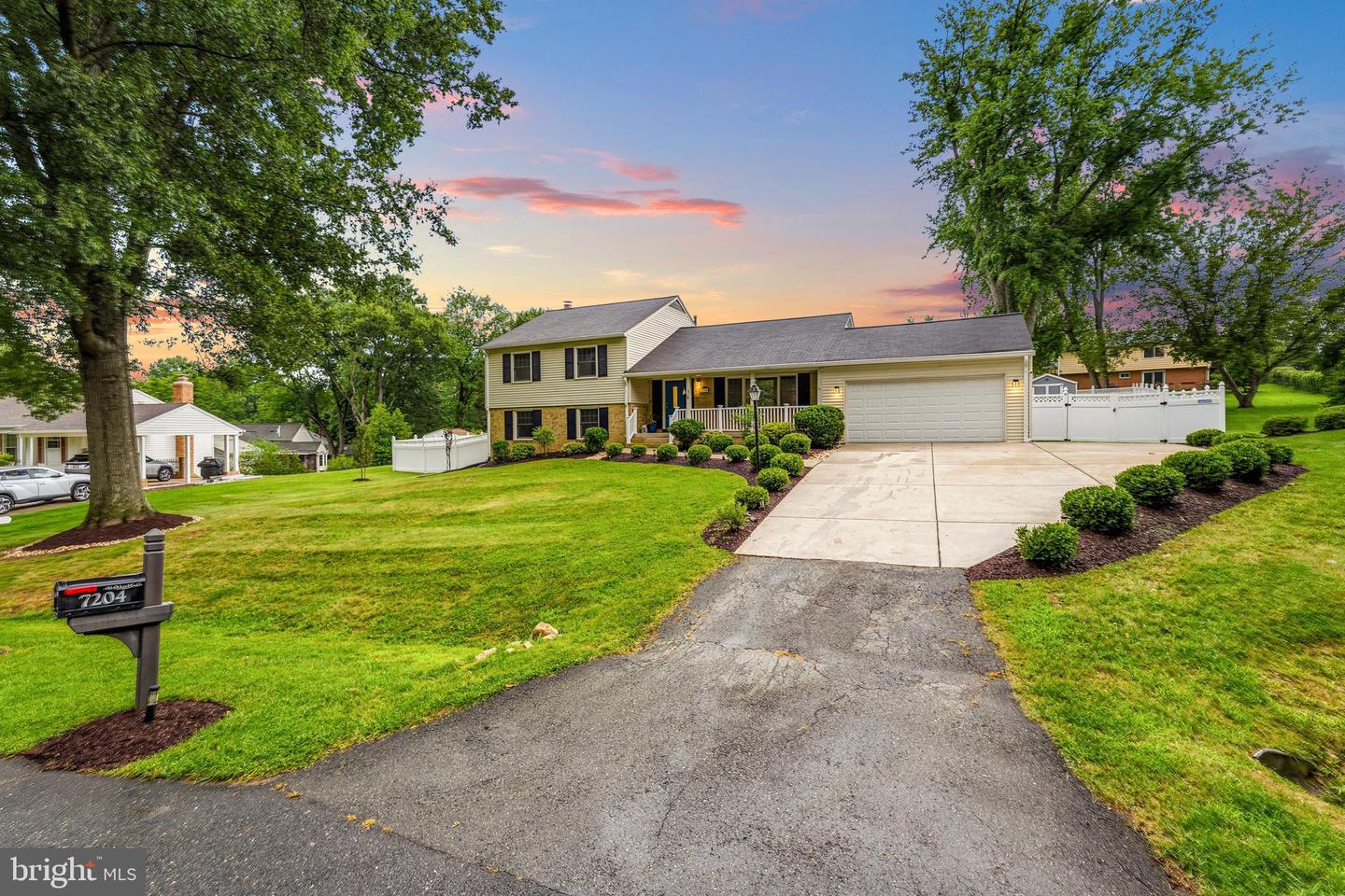 7204 RIGHTERS MILL ROAD, DERWOOD MD 20855 — photo 2