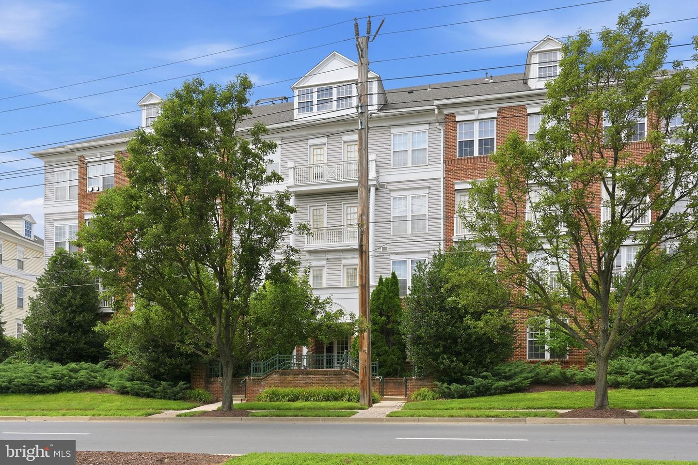 303 Redland Blvd #201 — photo