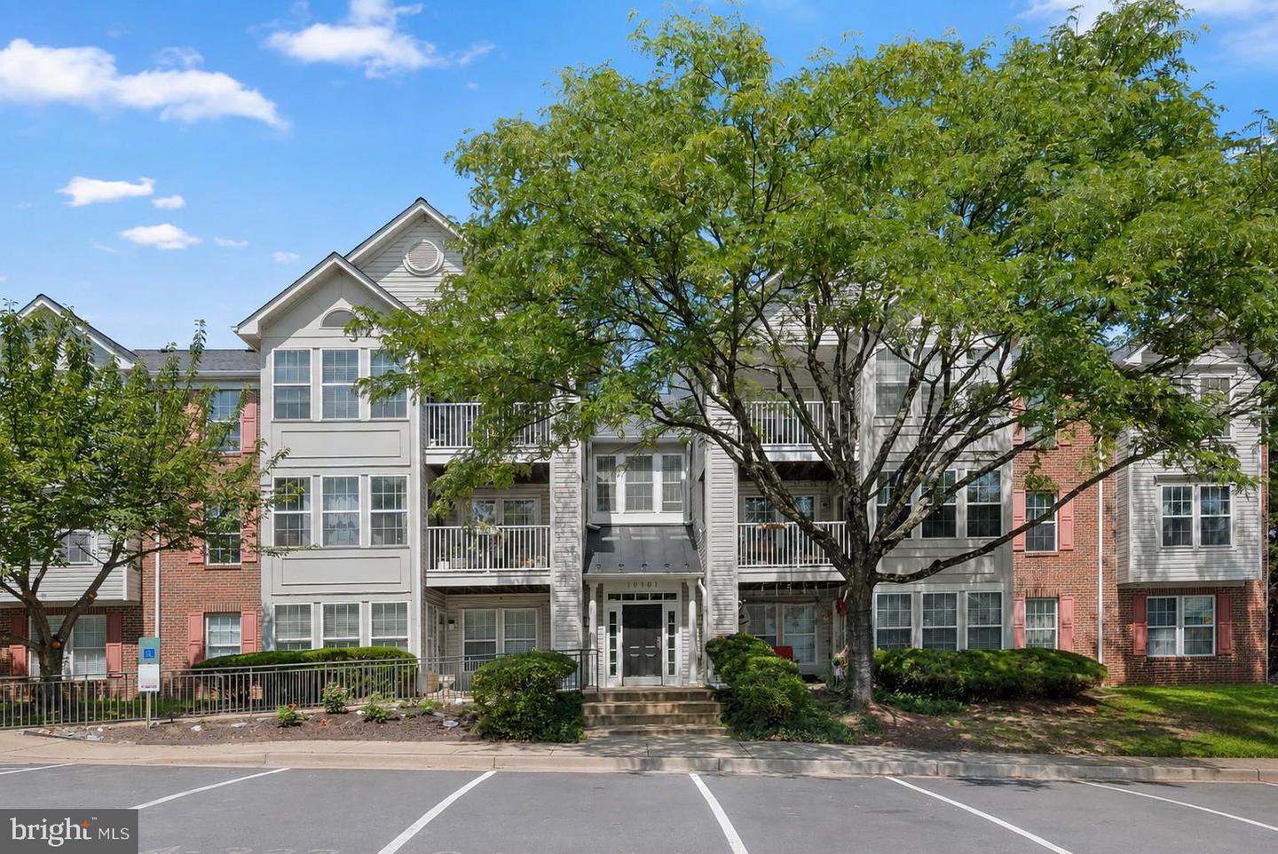 10101 Ridge Manor Ter #B — photo