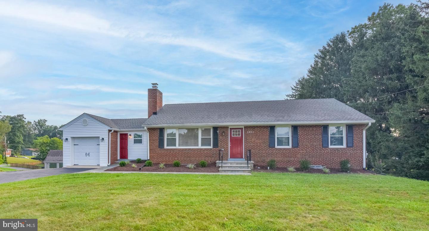 1804 Briggs Chaney Rd — photo