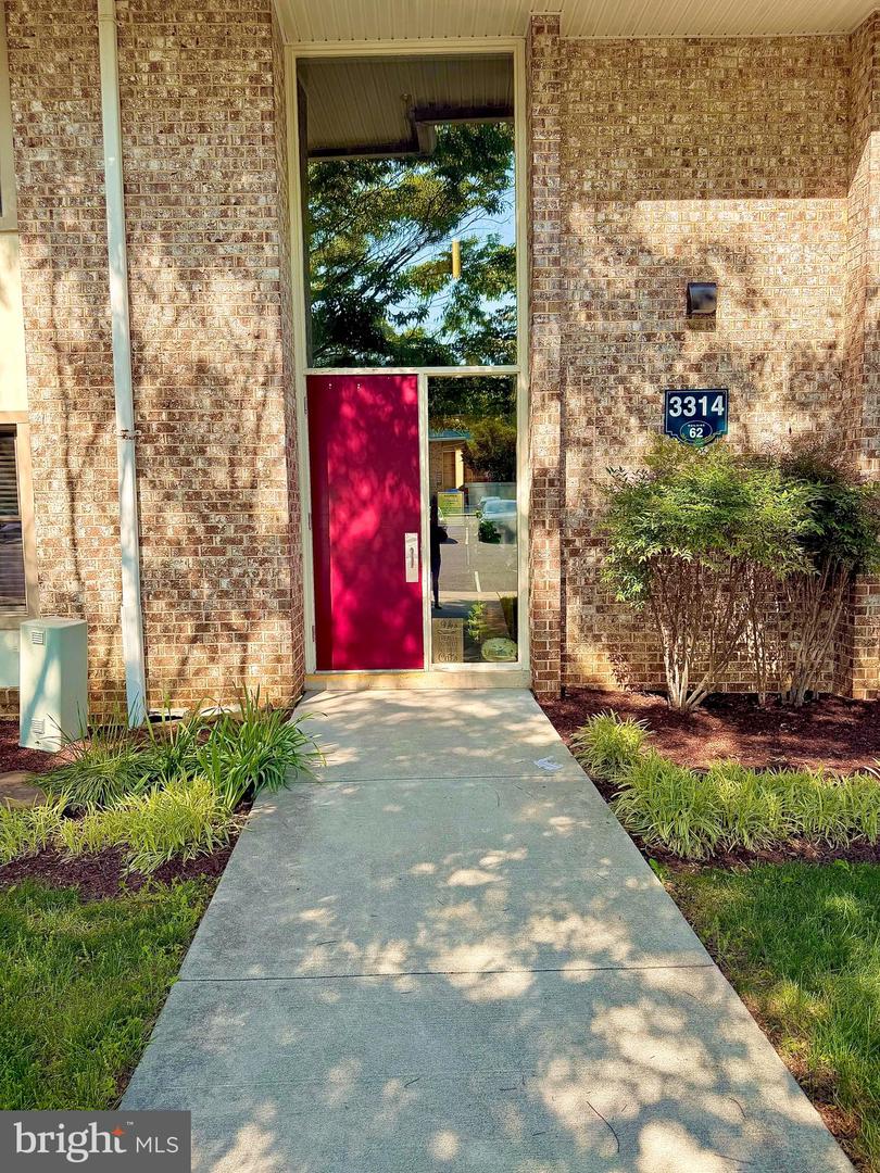 3314 Chiswick Ct #62-3F — photo