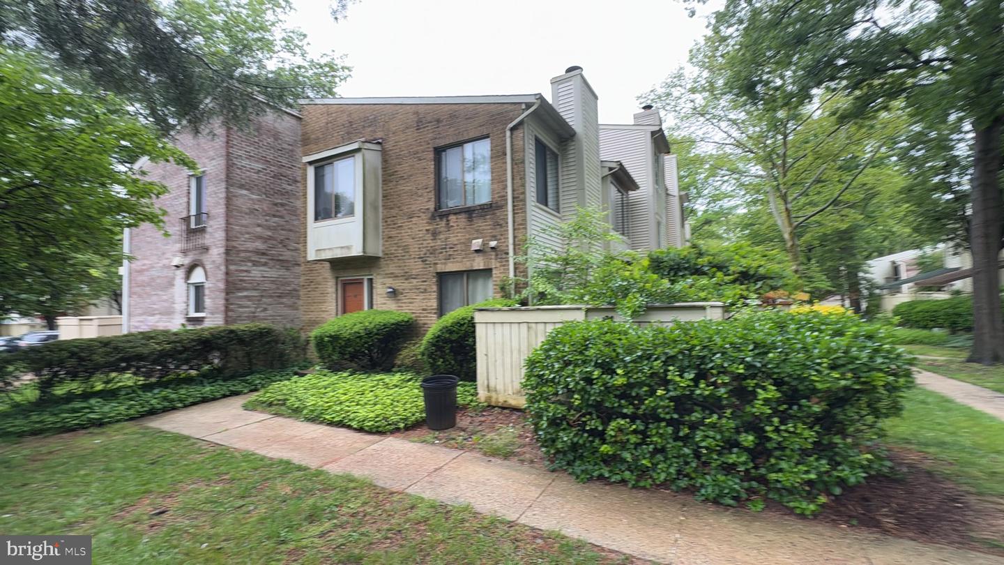 20200 Spring Haven Ct — photo