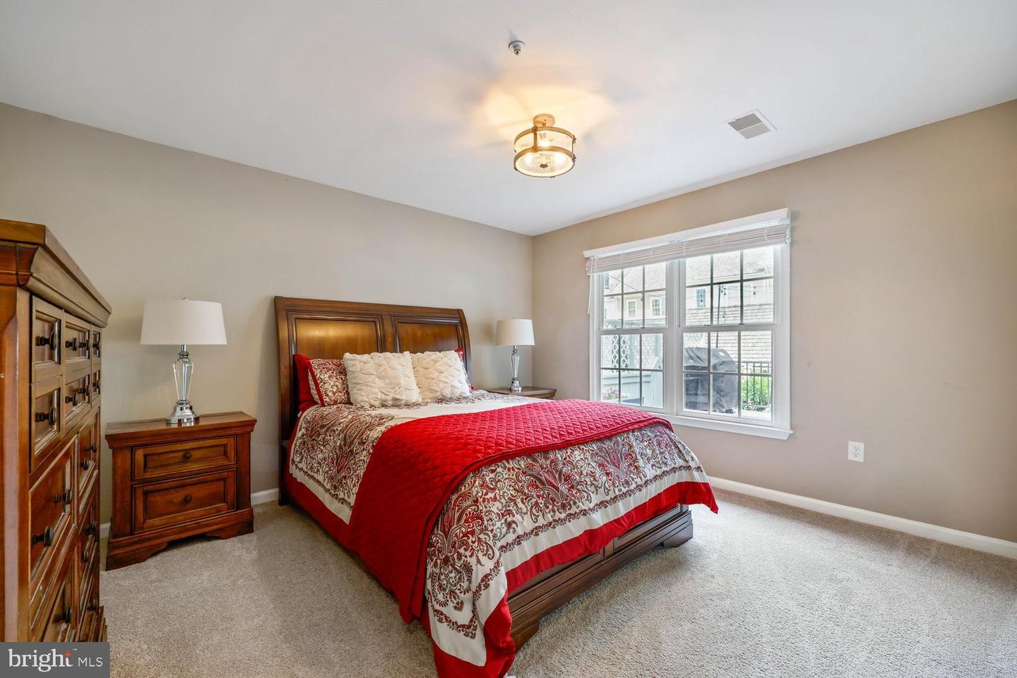 211 Ridgepoint Pl — photo