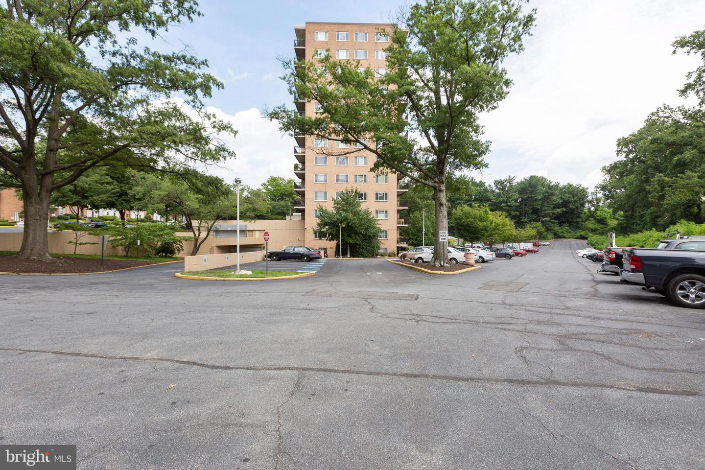 1900 Lyttonsville Road #614, Silver Spring, MD 20910 — photo 2