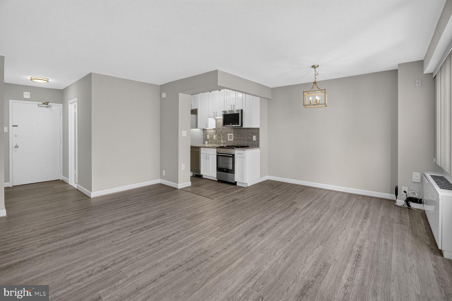 5500 Friendship Blvd #1121N — photo
