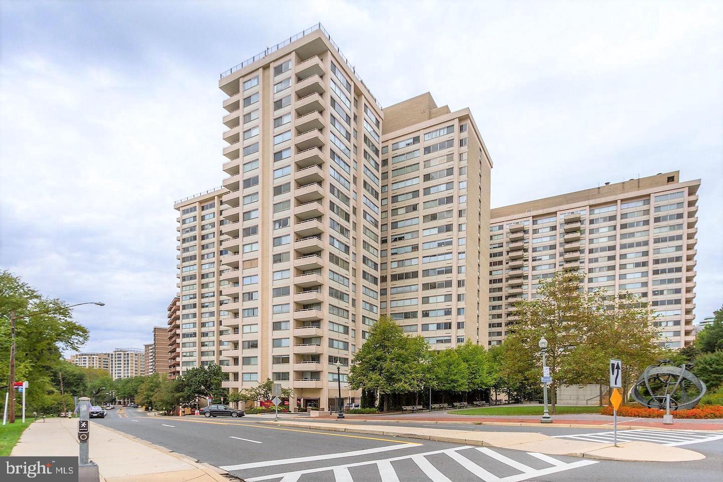 5500 Friendship Blvd #1218N — photo